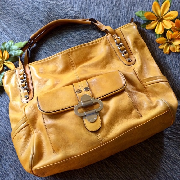 b. makowsky Handbags - ⬇️⬇️B.Makowsky Leather Mustard Color Shoulder Bag
